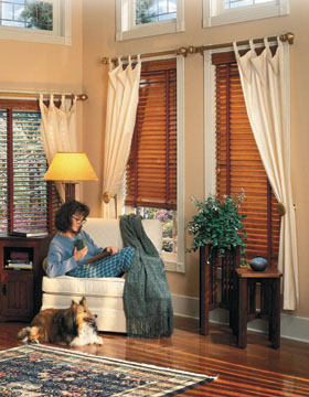 hunter douglas, WoodMates, horizontal, faux wood blind, natural tones